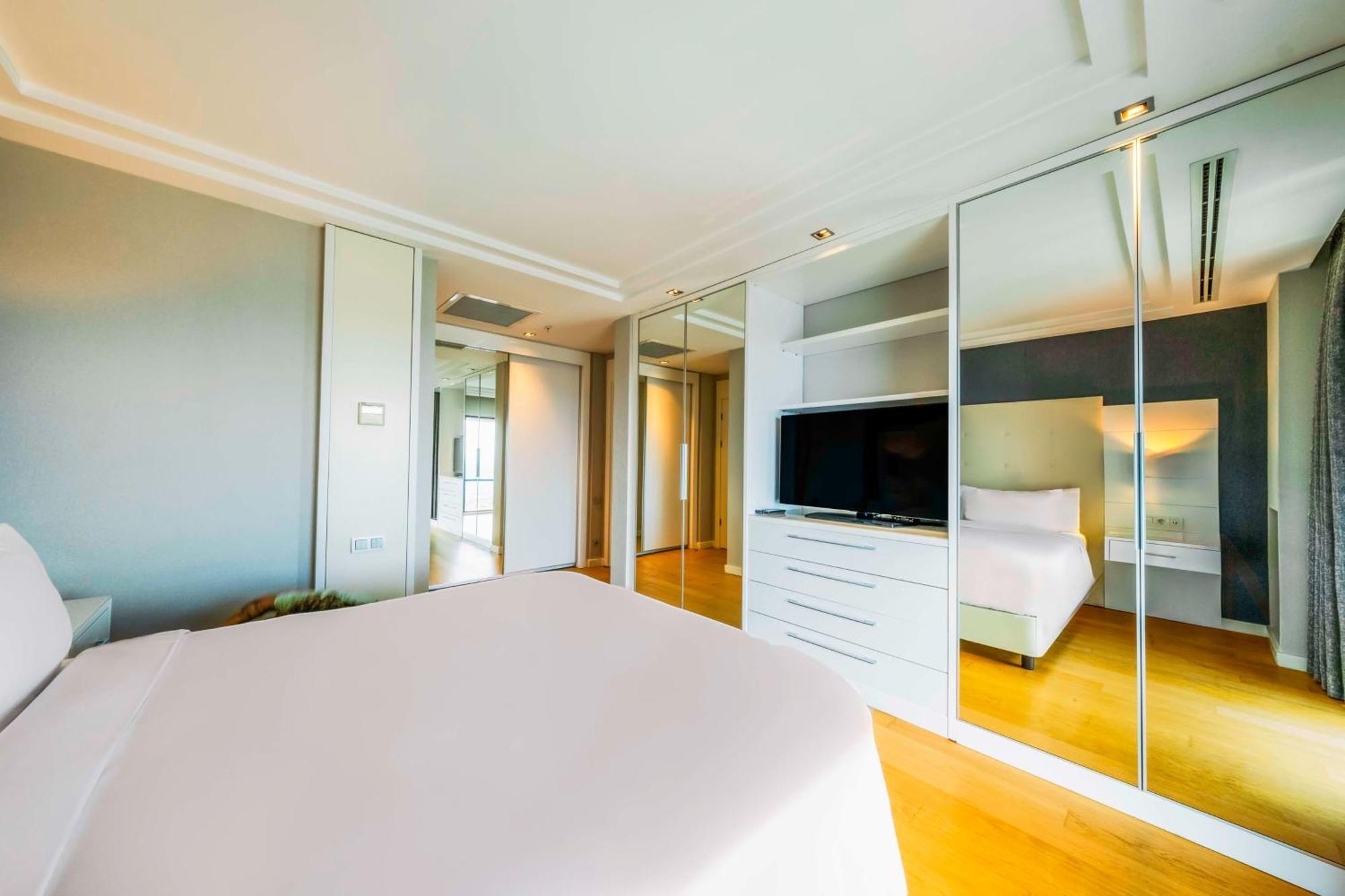 Radisson Residences Avrupa Tem Istanbul Exterior photo